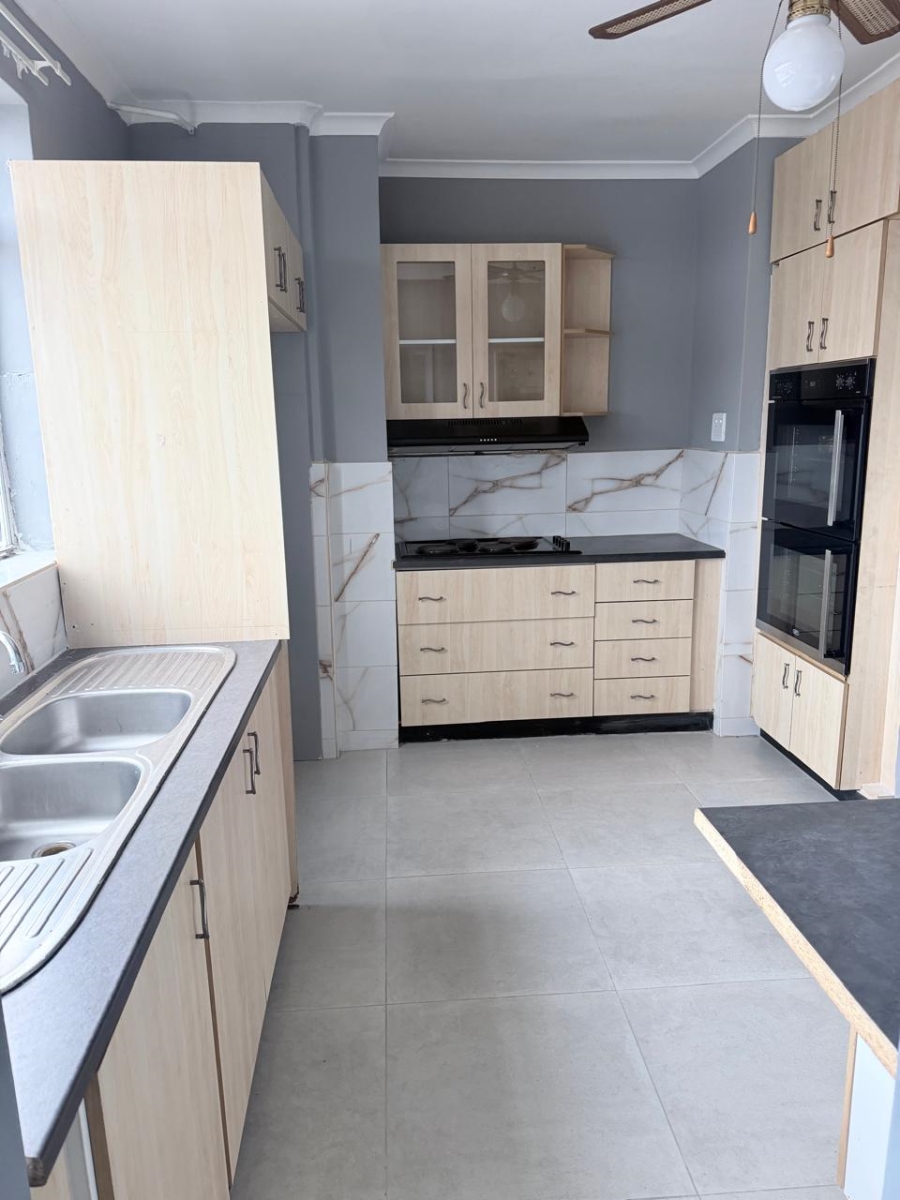 2 Bedroom Property for Sale in Port Elizabeth Central Eastern Cape
